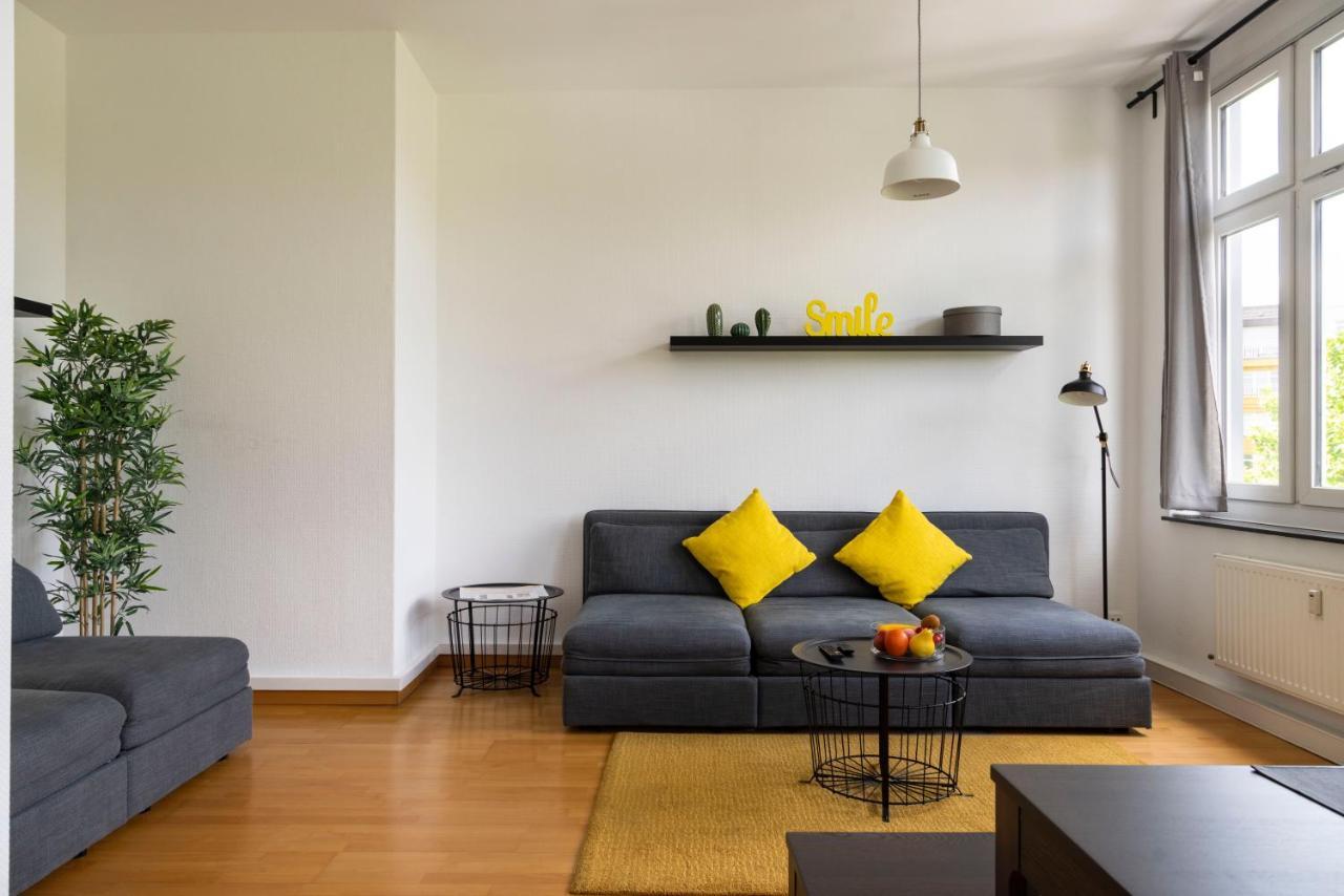Central +3Br +Big Living Room Next To U-Station Берлін Екстер'єр фото